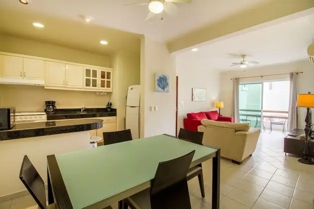 Comfort Apart Daire, 2 Yatak Odası, Havuz Manzaralı, Köşe