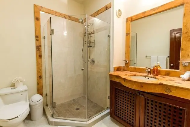 Comfort Apart Daire, 2 Yatak Odası, Havuz Manzaralı, Köşe