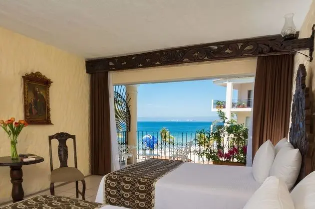 Habitacion Superior Vista Parcial al Mar