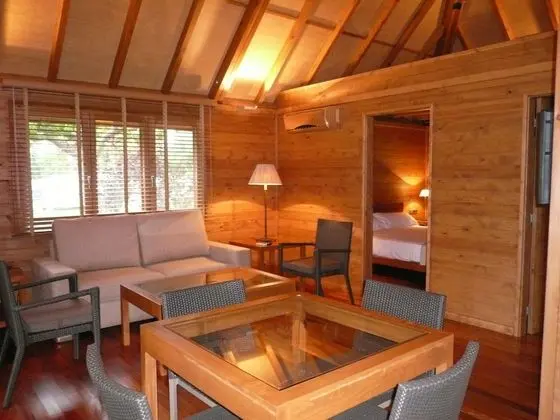 Bungalov (Bora-Bora Pavilions)