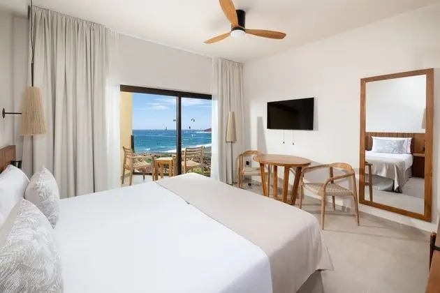 Superior Tek Büyük Yataklı Oda, Balkon, Deniz Manzaralı