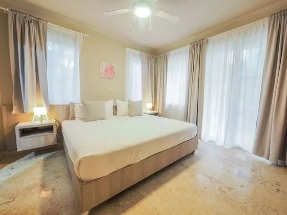 Luxury Beach House 3 bedrooms