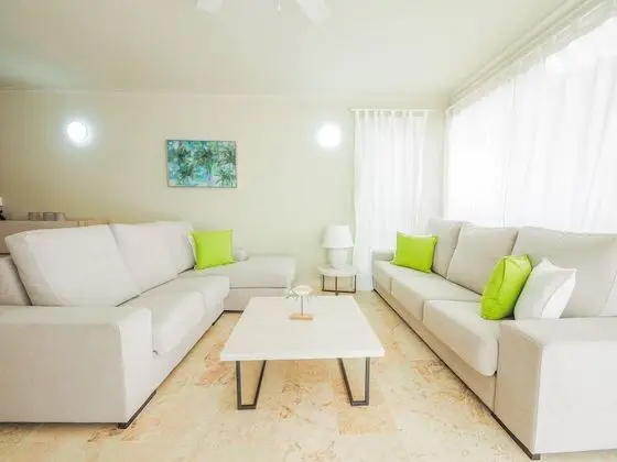 Luxury Beach House 3 bedrooms