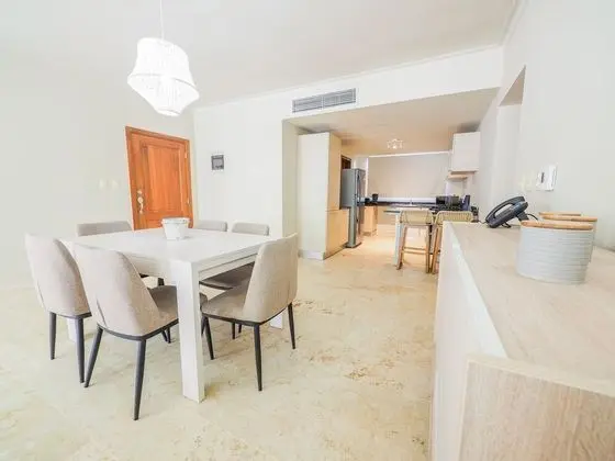 Luxury Beach House 3 bedrooms