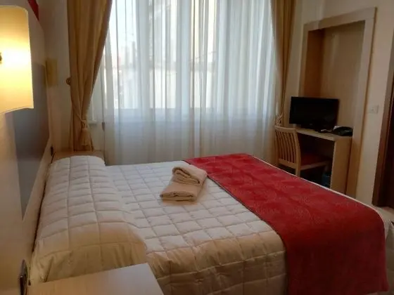 Tek Büyük veya İki Ayrı Yataklı Oda