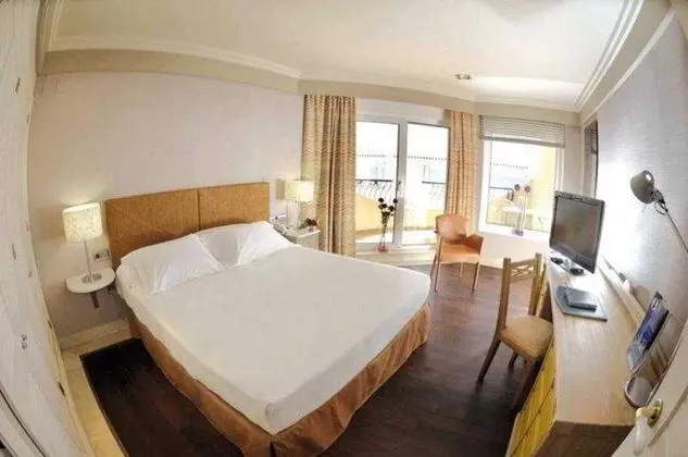 1 Çift Kişilik Veya 2 Tek Kişilik Yatak Sea View