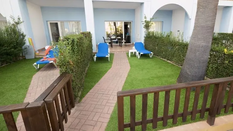 Superior Tek Büyük Yataklı Oda (with private garden)