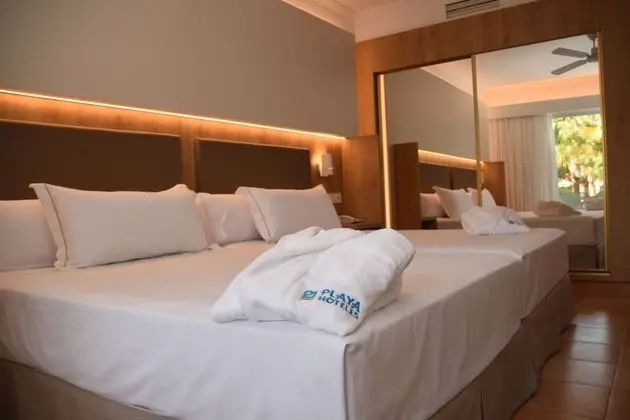 Superior Tek Büyük Yataklı Oda (with private garden)