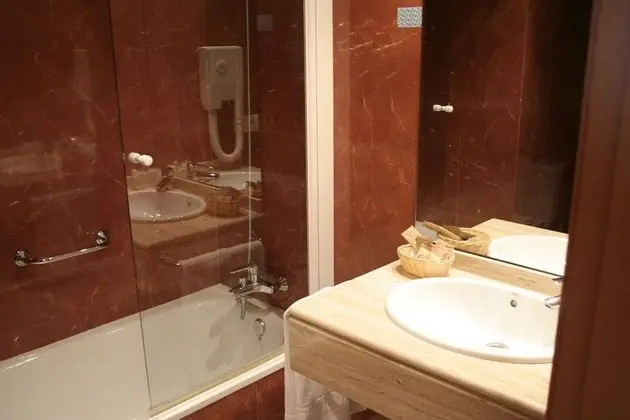 Büyük Yataklı Tek Kişilik Oda, Teras, Deniz Manzaralı