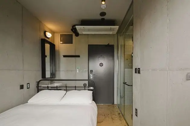 [BOGO for 1 room, 2 nights] Standard Double for 1 person