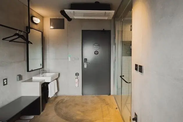 [BOGO for 1 room, 2 nights] Standard Double for 1 person