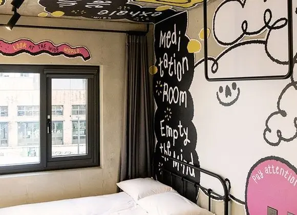 Tek Büyük Yataklı Oda (Artist Room, random assignment, 2 Pax)