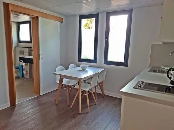 Standard Apart Daire, Bahçe Manzaralı