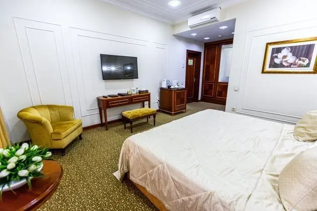 Deluxe Tek Büyük Yataklı Oda