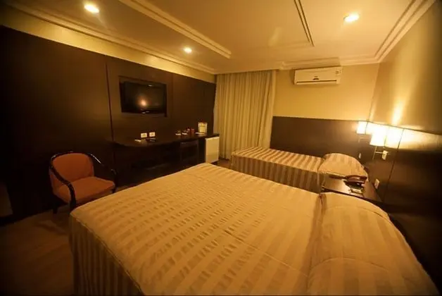 Luxury Tek Büyük Yataklı Oda