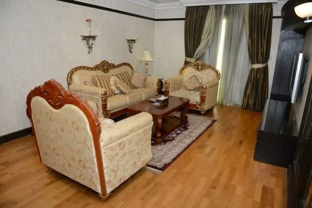 Üç Kişilik Oda