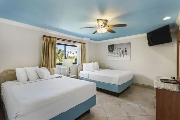 Deluxe Süit, 1 Yatak Odası (2 Queen beds and 1 Sofa bed)