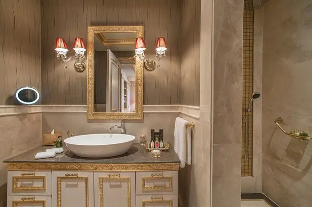 https://images.etstur.com/imgproxy/resize/2560x1440/files/images/hotelImages/etsrooms/517842/The_Plaza_Bodrum_20250320120526_1.jpg