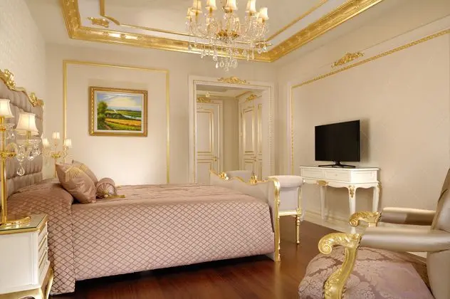 https://images.etstur.com/imgproxy/resize/2560x1440/files/images/hotelImages/etsrooms/517842/The_Plaza_Bodrum_20250320120527_2.jpg