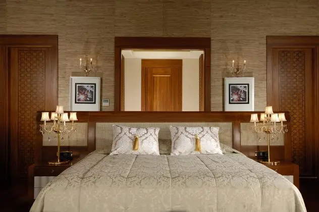 https://images.etstur.com/imgproxy/resize/2560x1440/files/images/hotelImages/etsrooms/517842/The_Plaza_Bodrum__Ex.Be_Premium__20250416095559_0.jpg