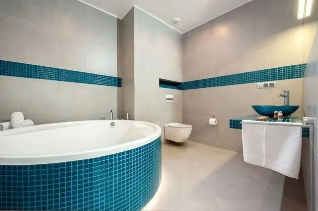 Süit, 1 Büyük (Queen) Boy Yatak