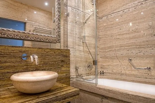 Deluxe Tek Büyük Yataklı Oda, 1 Çift Kişilik Yatak, Engellilere Uygun, Havuz Manzaralı