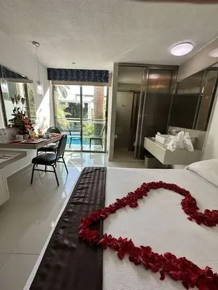 Premium Oda, 2 Çift Kişilik Yatak, Havuz Manzaralı, Kule