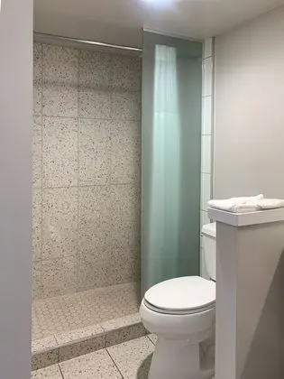 Büyük Yataklı Tek Kişilik Oda