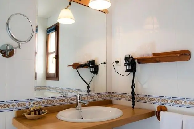 Standard Tek Büyük veya İki Ayrı Yataklı Oda