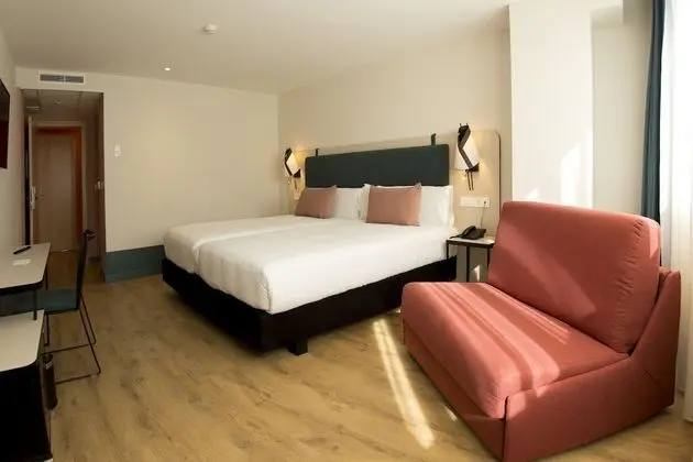 Tek Büyük Yataklı Oda (with sofa bed)