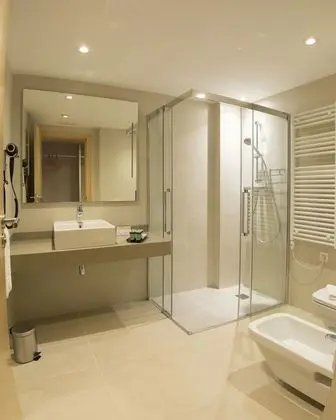 Tek Büyük Yataklı Oda (with sofa bed)