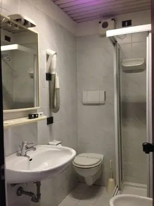 Standard Tek Büyük veya İki Ayrı Yataklı Oda