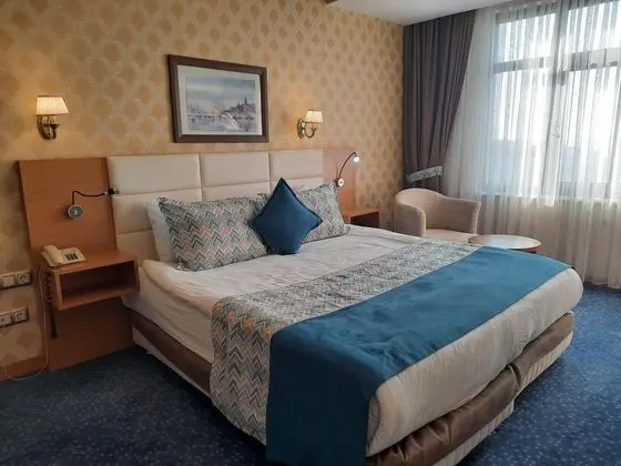 Standart Oda, Şehir Manzaralı