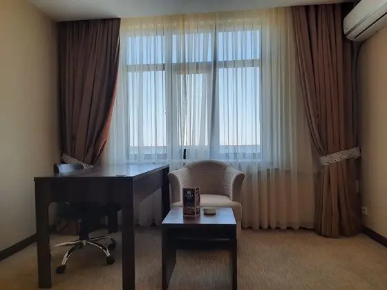 Standart Oda, Şehir Manzaralı