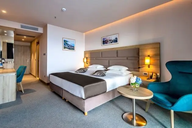 Premium Tek Büyük veya İki Ayrı Yataklı Oda, Balkon, Deniz Manzaralı