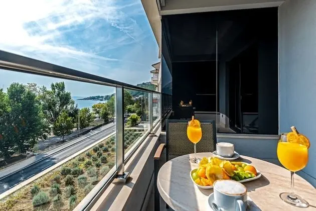 Superior Tek Büyük veya İki Ayrı Yataklı Oda, Balkon, Deniz Manzaralı