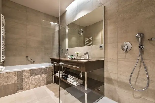 Superior Tek Büyük veya İki Ayrı Yataklı Oda, Balkon, Deniz Manzaralı