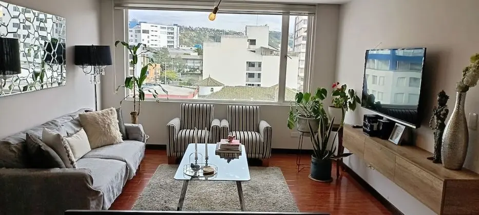 HOME with Balcony + 3 Beds - 6th FLOOR