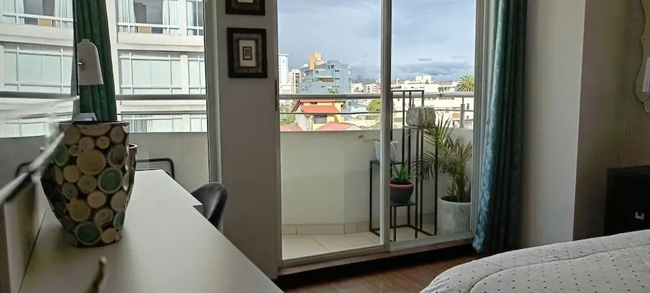 HOME with Balcony + 3 Beds - 6th FLOOR