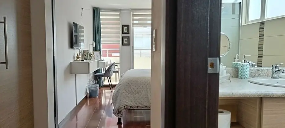 HOME with Balcony + 3 Beds - 6th FLOOR