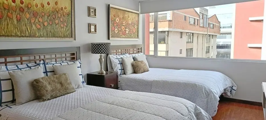 HOME with Balcony + 3 Beds - 6th FLOOR