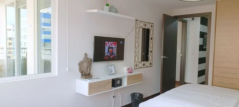 HOME with Balcony + 3 Beds - 6th FLOOR