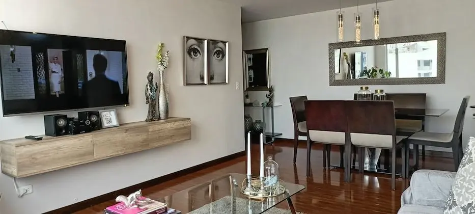 HOME with Balcony + 3 Beds - 6th FLOOR