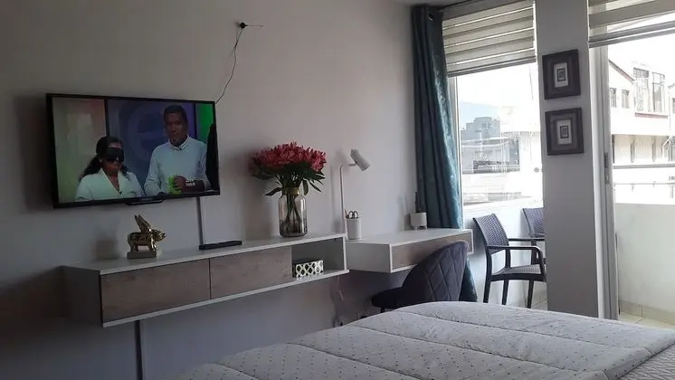 HOME with Balcony + 3 Beds - 6th FLOOR