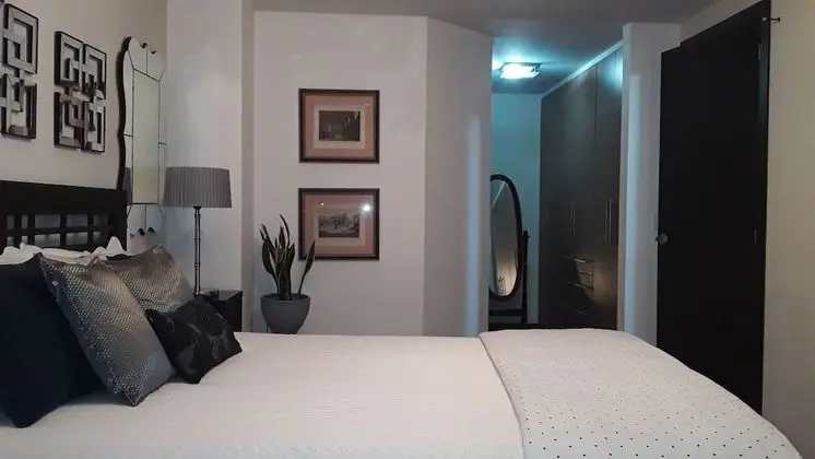HOME with Balcony + 3 Beds - 6th FLOOR