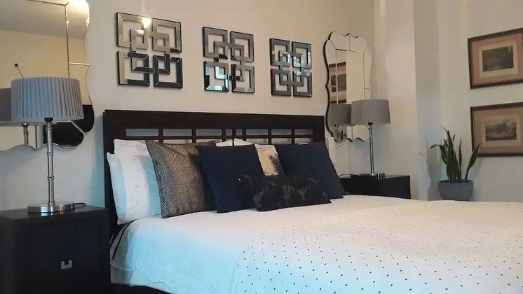 HOME with Balcony + 3 Beds - 6th FLOOR