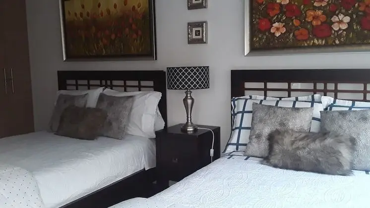HOME with Balcony + 3 Beds - 6th FLOOR