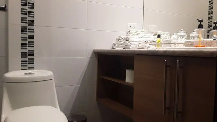 HOME with Balcony + 3 Beds - 6th FLOOR