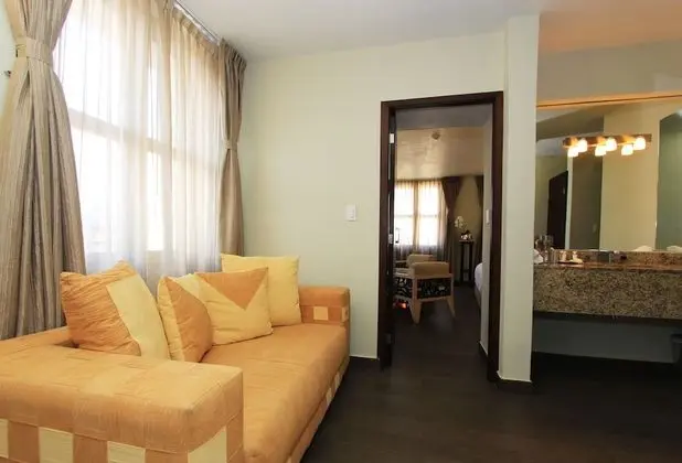 Gallery Oda, 1 En Büyük (King) Boy Yatak ve Çekyat, Şehir Manzaralı