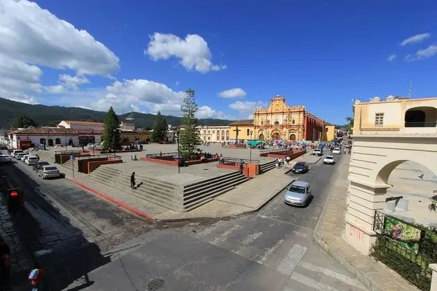 Gallery Oda, 1 En Büyük (King) Boy Yatak ve Çekyat, Şehir Manzaralı